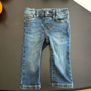 Brand new without tags. Never worn. 12-18 months boy jeans